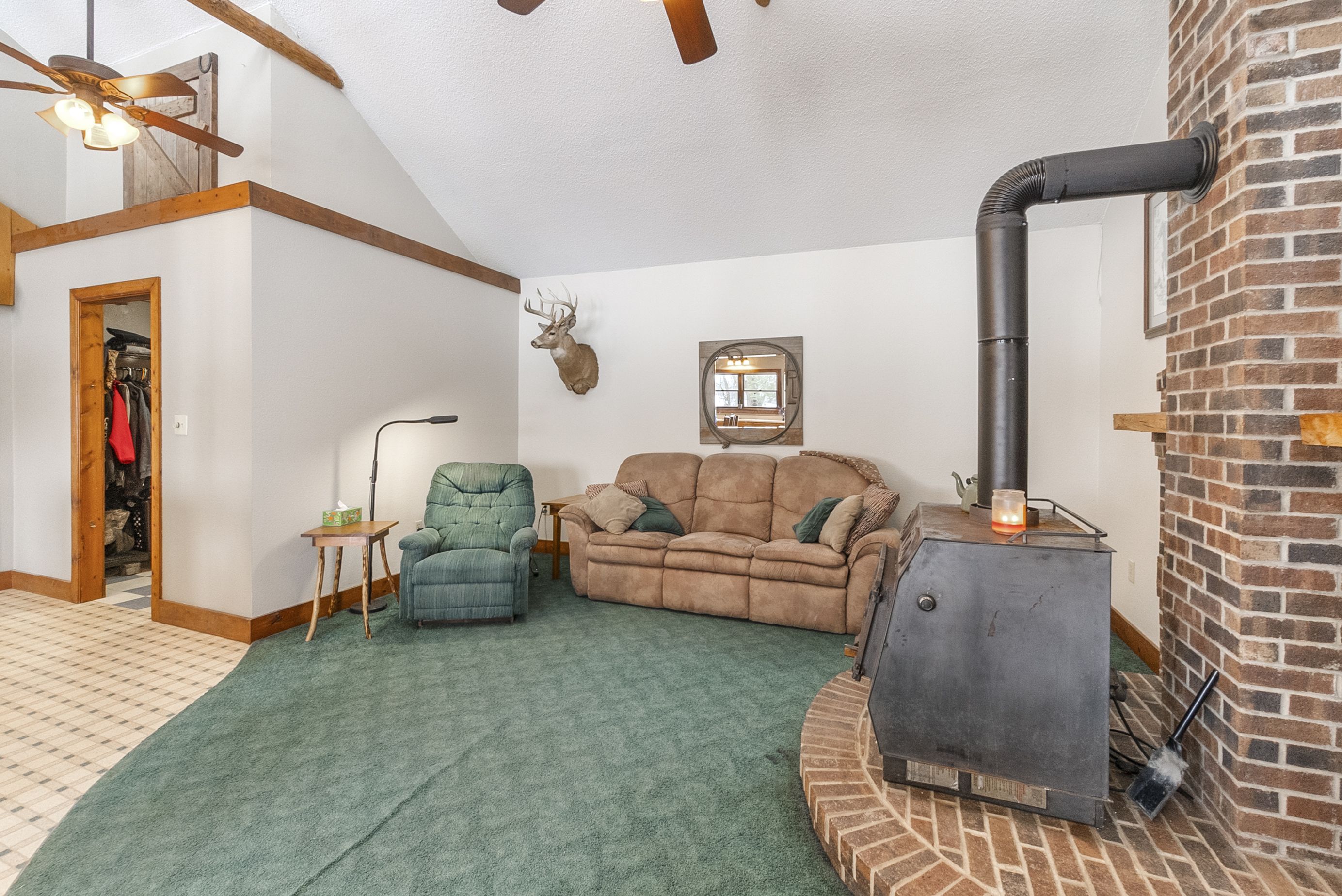 Listing Photo: 8-print-3251 Brandon Diagonal Blvd_Edits (8 of 52)